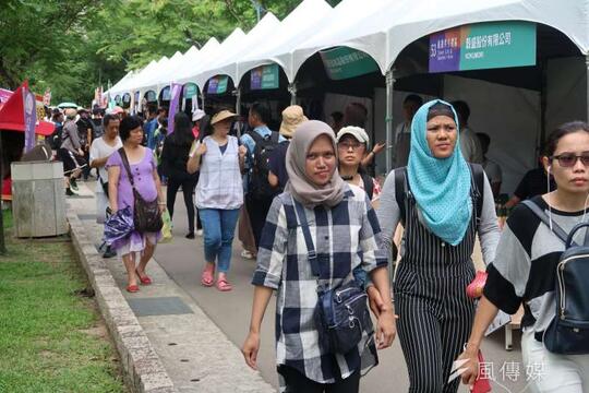 台北市率先与民间医院合作，打造穆斯林的友善医疗环境。图为去年穆斯林在台北庆祝开斋节。（图片撷取自：风传媒_朱冠谕摄）