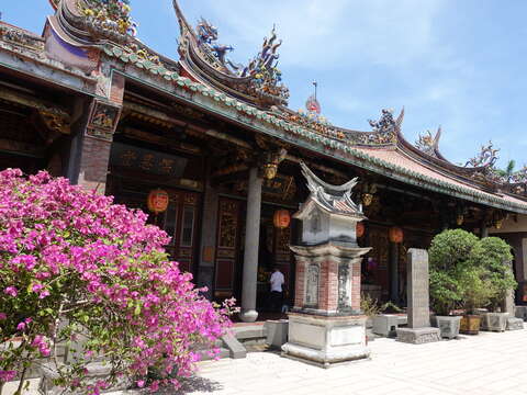 New Year Goods Shopping Spree 1-Day Tour