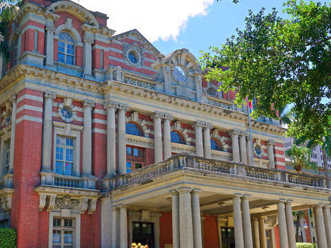 A Journey to Taipei’s Landmarks