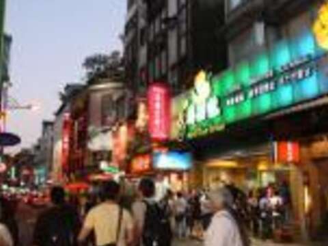 ☆Tour 1：Taipei’s Epicenter of Fun